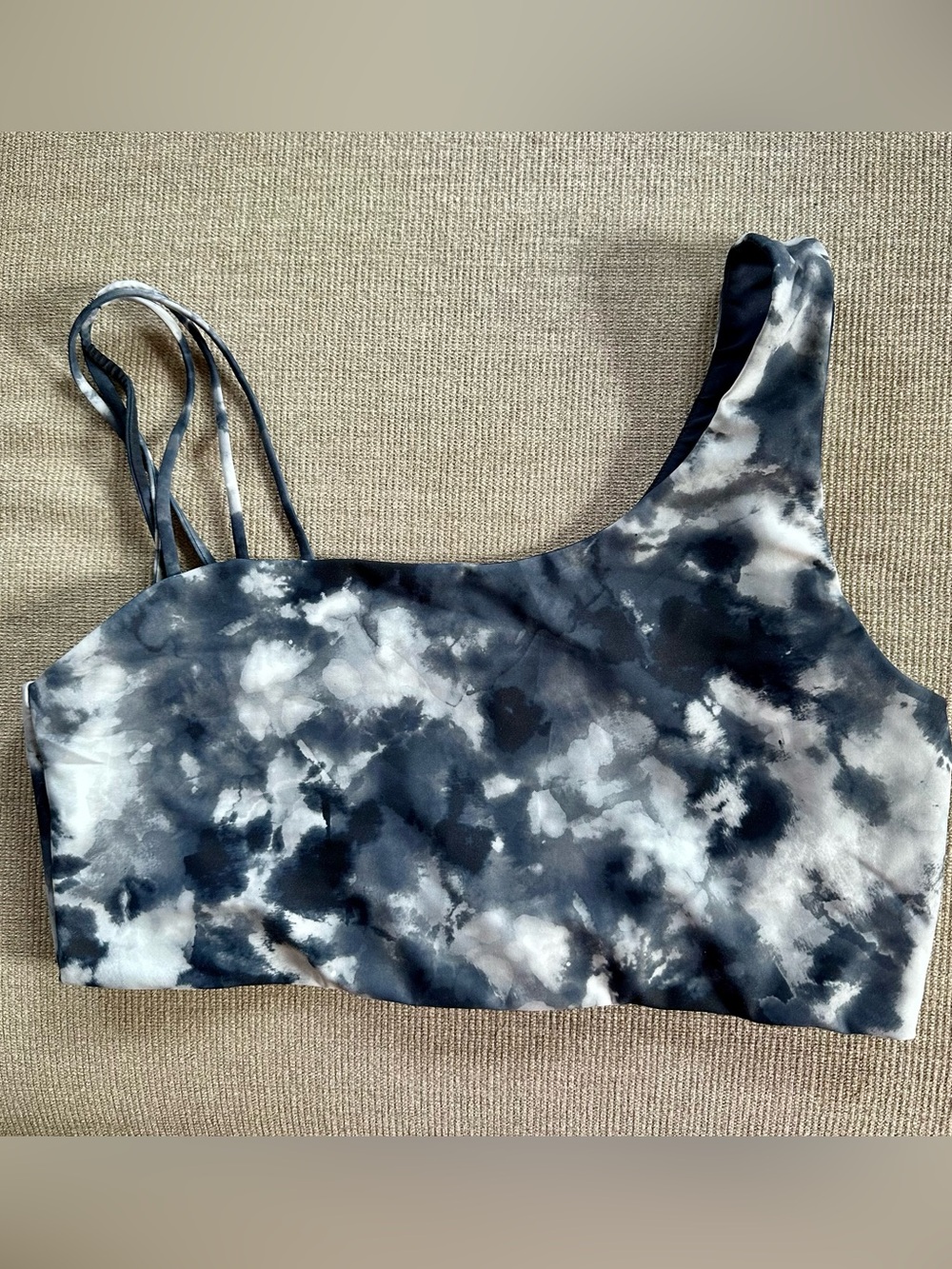 Soul Cycle Women’s Black & White Tie-Dye One-Shoulder Sports Bra
